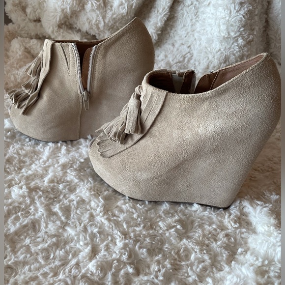 Le château suede wedge heel 6.5 - Picture 11 of 12